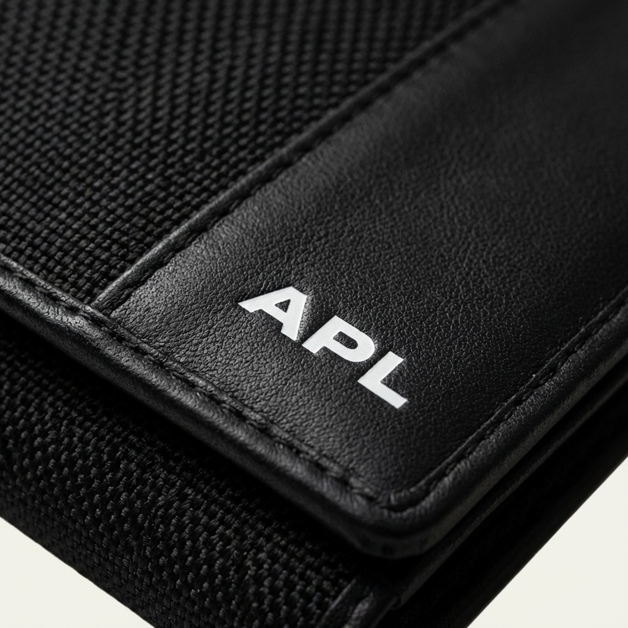 APL Core Void Bifold Men's Wallet