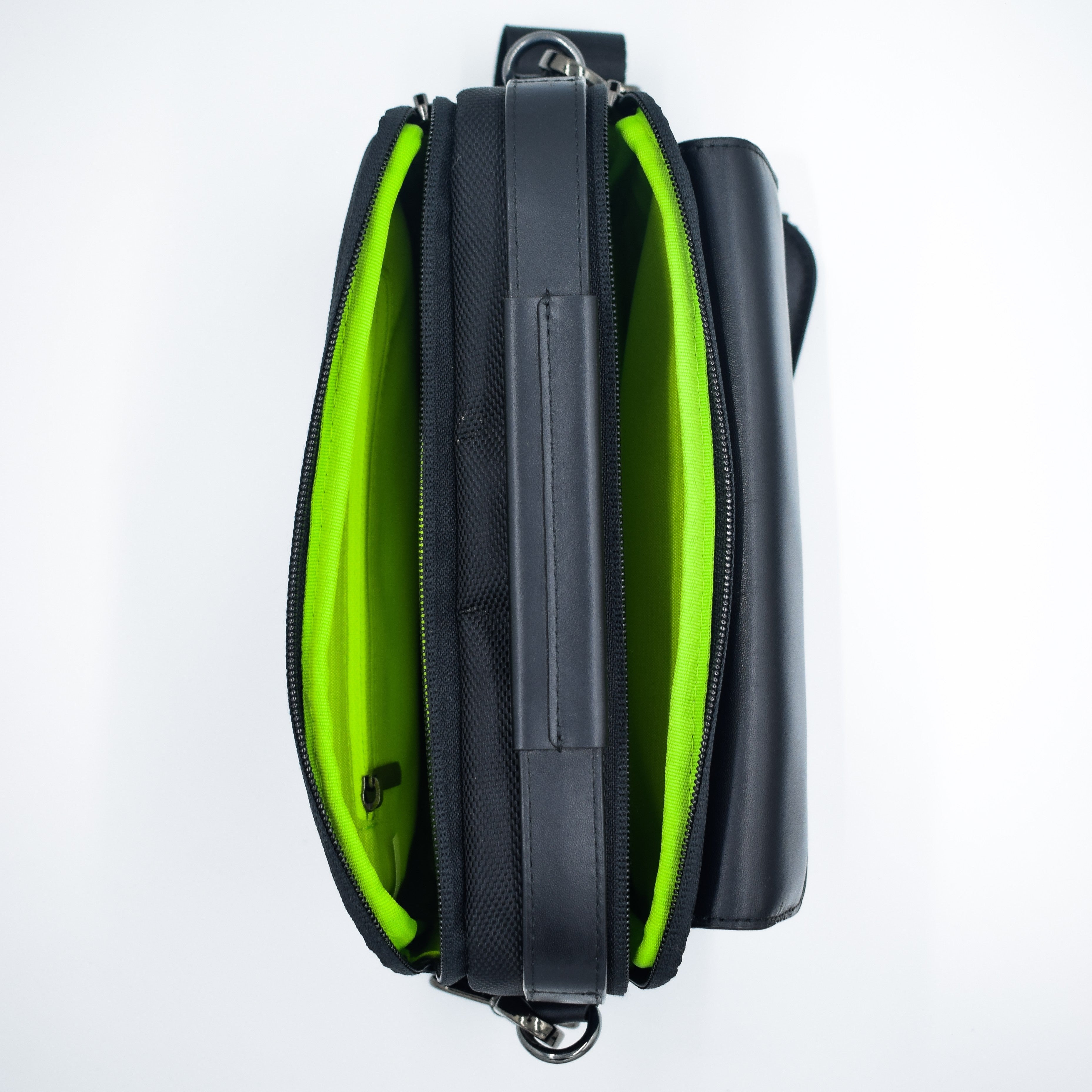 APL Core Nomad Sling Bag